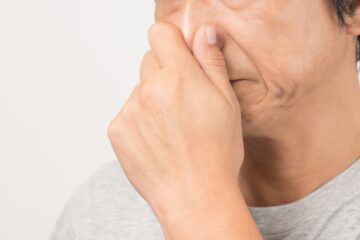 「がんはにおいがするって本当？体臭などが変わる原因やがんのにおいへの対策を解説」記事内の画像