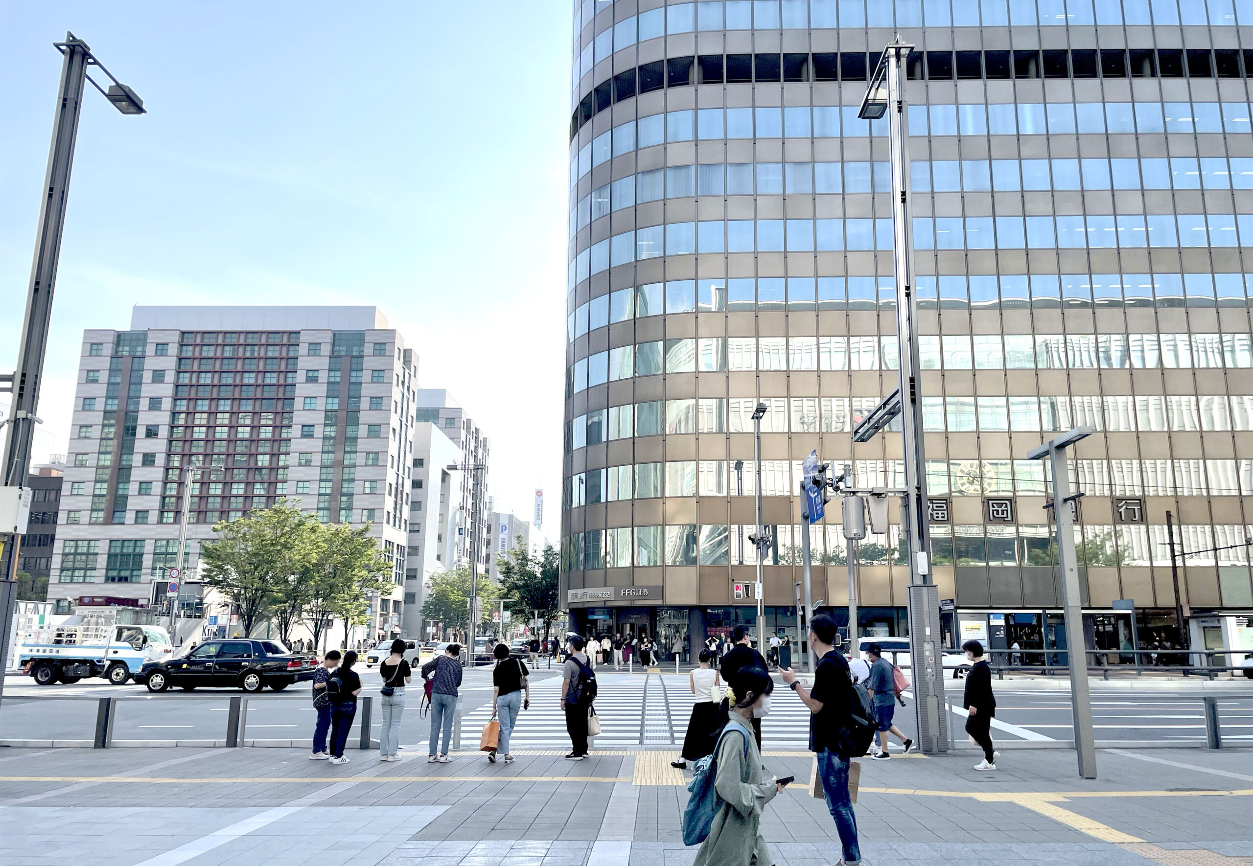 福岡銀行前の横断歩道